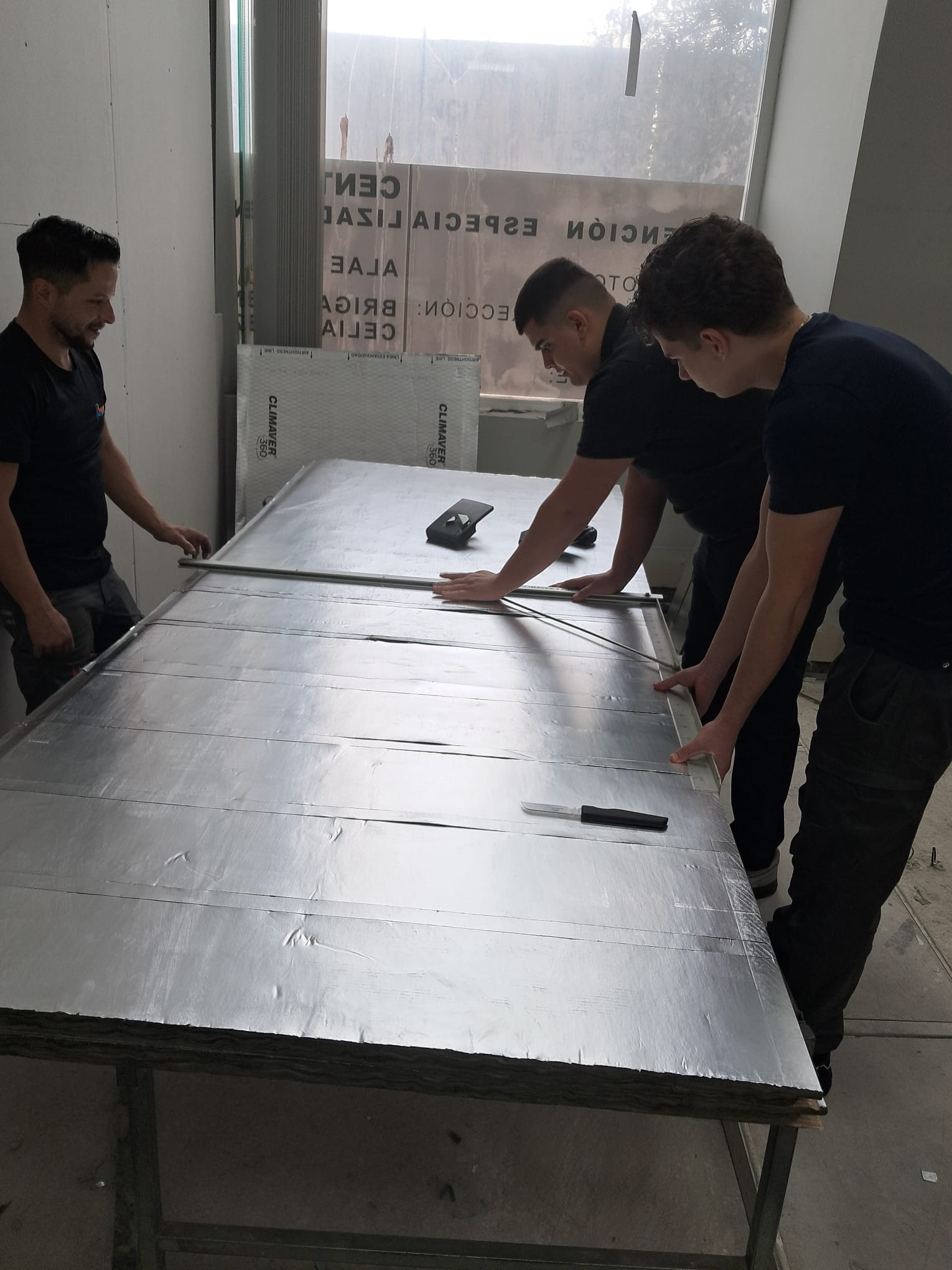 Fabricación de conductos de aire acondicionado a medida